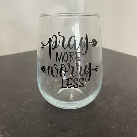 “Pray More Worry Less” Handmade Vinyl Wine Glass Design Stemless Black - Picture 1 of 1